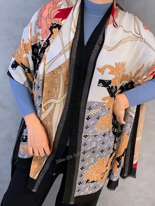 LV專櫃新品路易威登客供銀線羊絨面料長巾女士披肩 mmyj1634